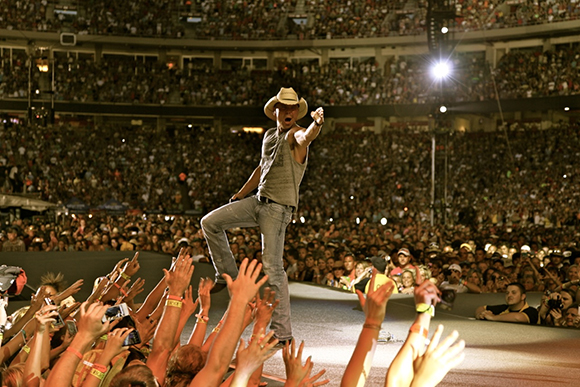 Kenny Chesney & Old Dominion at Blossom Music Center